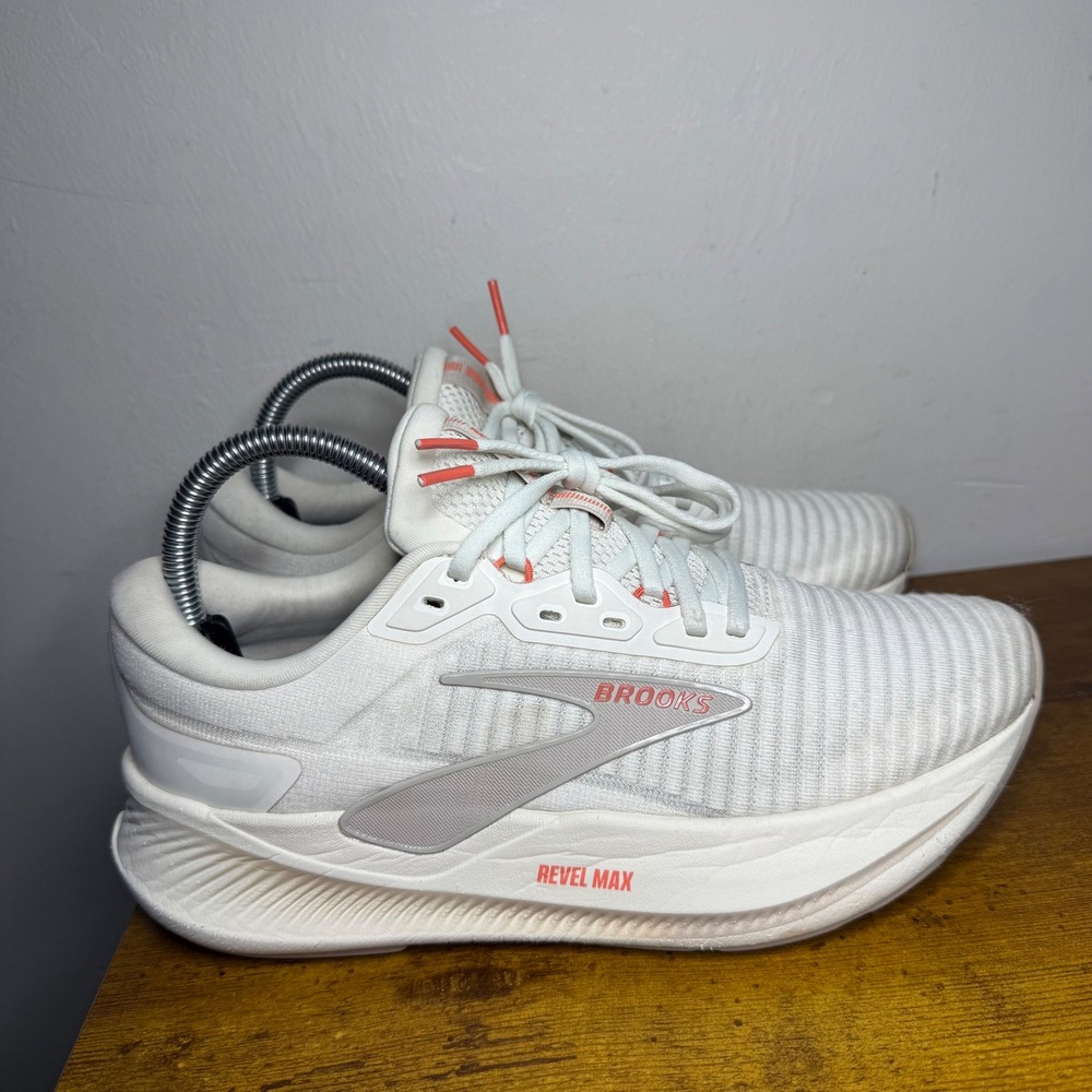 Brooks Revel Max Running Shoes Womens Size 8 White 1204701B199